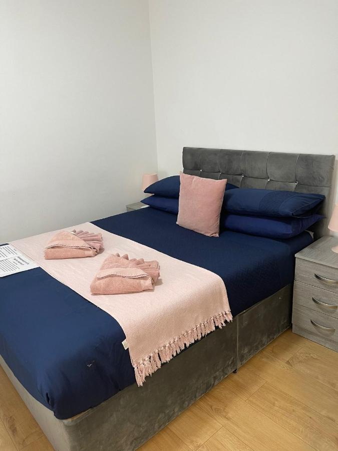 Guest house Ariana House Hotel-families And Couples Only *